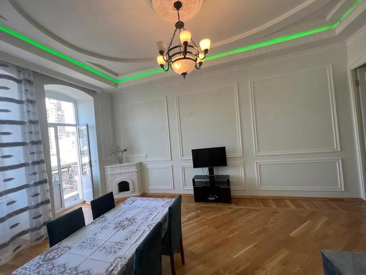 Luxury Apartment With View City Center 28May Street Baku